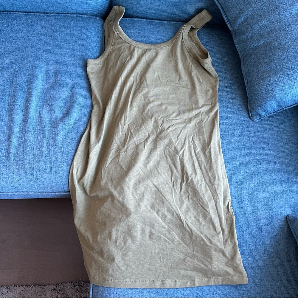 Lululemon soft green tank dress size 8 (medium)